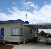 Holiday House Clermont - Redcliffe Tourism