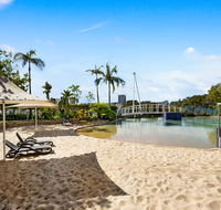 Homebush Bay Self-Contained Modern Two-Bedroom Apartments BEN - Redcliffe Tourism