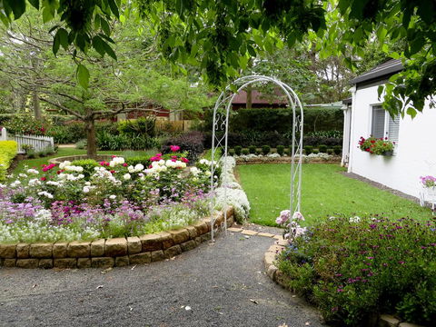 Homewood Cottages - Redcliffe Tourism 1