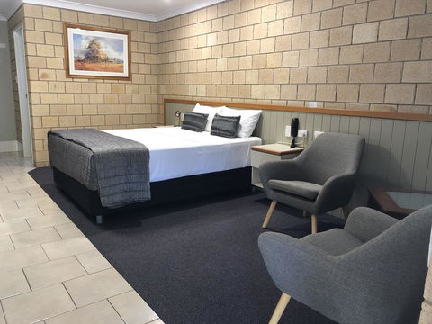 Jacaranda Country Motel - Redcliffe Tourism 0