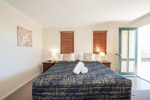 Jacaranda Place Motor Inn - Redcliffe Tourism 0