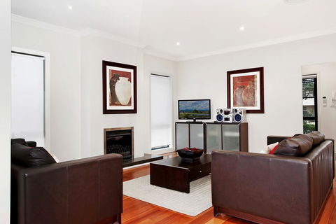 Jacarandas Parkview - Redcliffe Tourism 3
