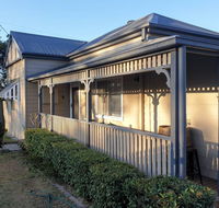 Jasmine Cottage - Redcliffe Tourism