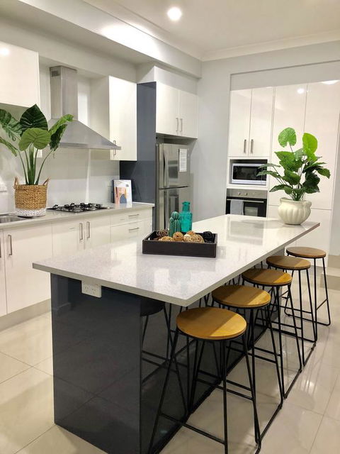 Jewel In The West-Newly Built And Spacious - Redcliffe Tourism 3