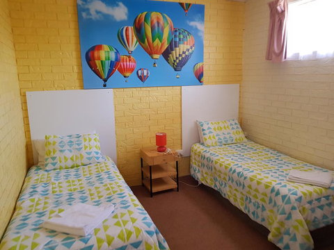 Jillaroo Motor Inn - Redcliffe Tourism 2