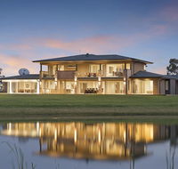 Jolong Park Club House - Redcliffe Tourism