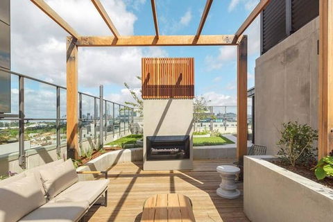 JUDD Your Stylish Richmond Abode Awaits You - Redcliffe Tourism 0