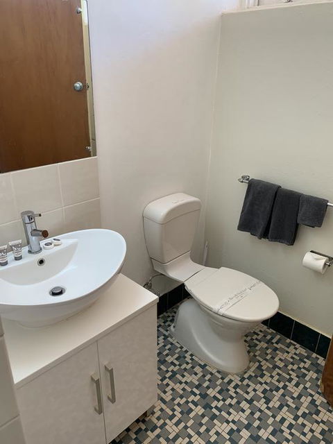 Jumbuck Motel - Redcliffe Tourism 1