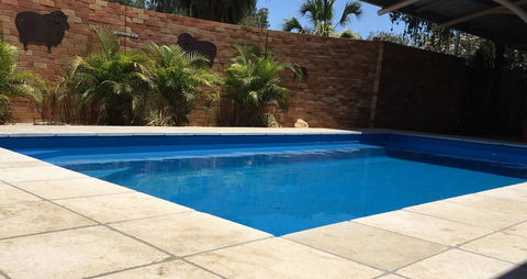 Jumbuck Motel - Redcliffe Tourism 2