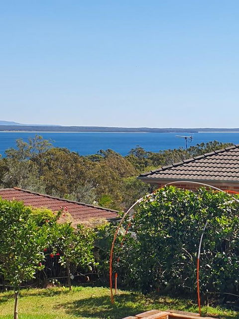 JUST-4-YOU! Amazing Sea Views, WIFI, Fullly Air-conditioned, King Bed - Redcliffe Tourism 1