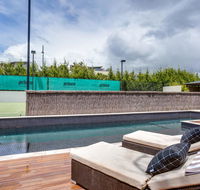 Kalina Retreat resort style tennis  pool - Redcliffe Tourism