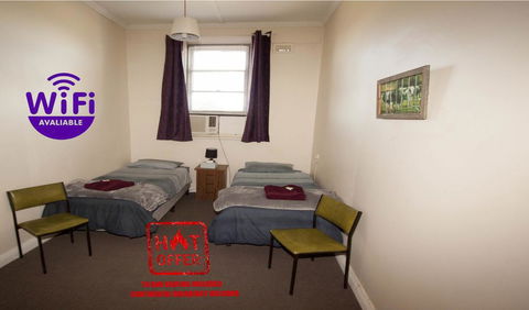 Kaneira Hotel - Redcliffe Tourism 1