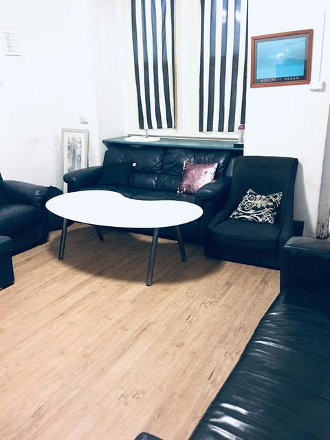 Kanga House Backpackers - Redcliffe Tourism 3