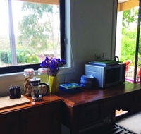 Kangaroo Hill Studio - Redcliffe Tourism