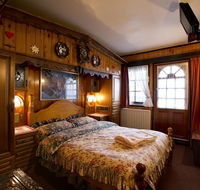 Karelia Alpine Lodge - Redcliffe Tourism