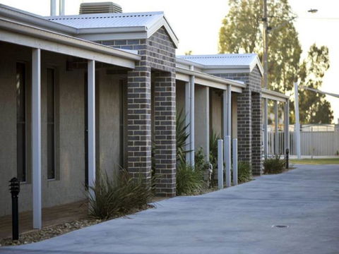 Kennedy Holiday Villas - Redcliffe Tourism 0