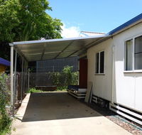 Kenny's Cabin - Redcliffe Tourism