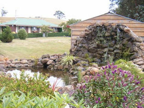 Kentish Hills Retreat - Redcliffe Tourism 2