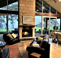 Kenwood Bank Vineyard Retreat - Redcliffe Tourism