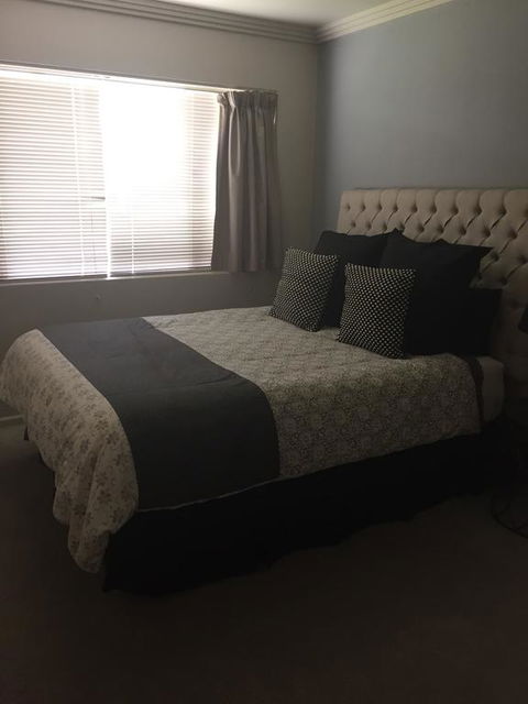 Kindred Lodge Apartments - Redcliffe Tourism 1