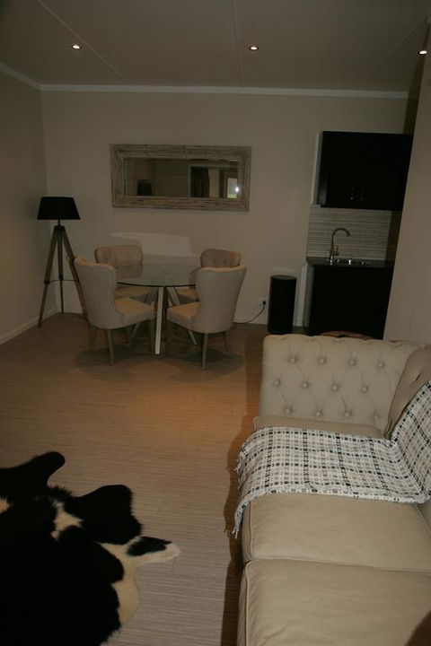 Kindred Lodge Apartments - Redcliffe Tourism 3