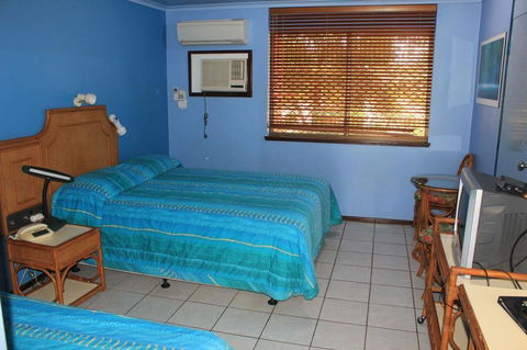 King Sound Resort Hotel - Redcliffe Tourism 1