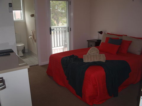King Street Motel - Redcliffe Tourism 0