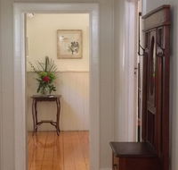 Kookaburra Cottage - Redcliffe Tourism