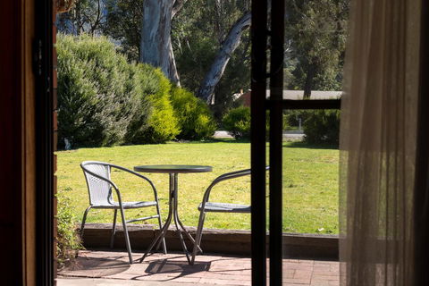 Kookaburra Motor Lodge - Redcliffe Tourism 3