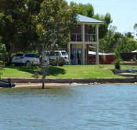 Lake Boga Waterfront Holiday House - Redcliffe Tourism