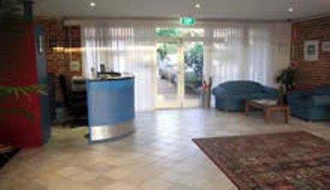 Lake Haven Motor Inn - Redcliffe Tourism 1
