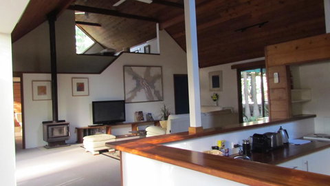 Lake Russell Luxury Retreat - Redcliffe Tourism 2