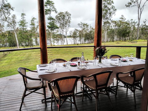 Lake Tinaroo Waterfrontage - Redcliffe Tourism 1