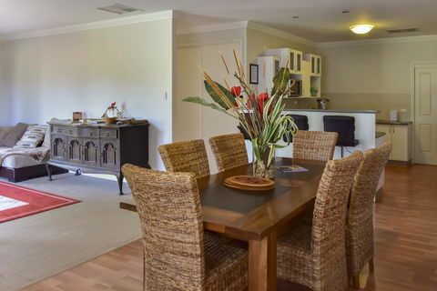 Lake Tyrrell Accommodation LTA - Redcliffe Tourism 1