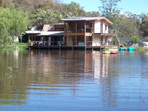 Lakeside Lodge Armidale - Redcliffe Tourism 0