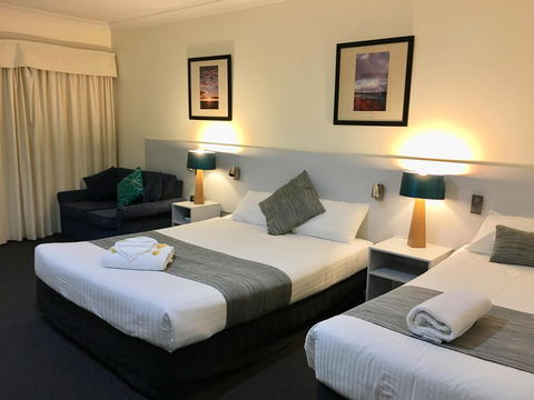 Lakeview Motor Inn - Redcliffe Tourism 0
