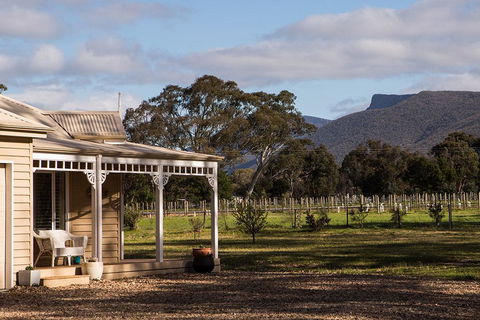 Lallibroch - Redcliffe Tourism 0