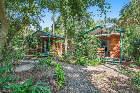 Landsborough Pines Caravan Park - Redcliffe Tourism 0