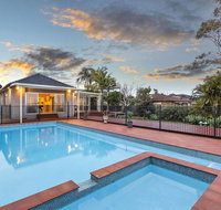 Lavish Lakefront Pool House - Redcliffe Tourism