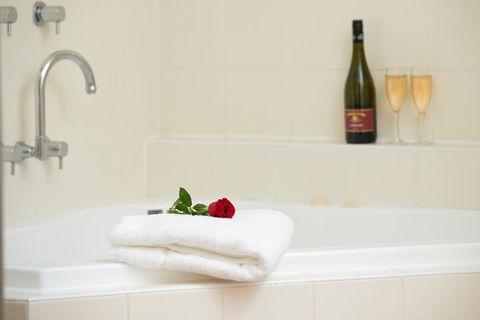 Leisure Inn Pokolbin Hill - Redcliffe Tourism 2