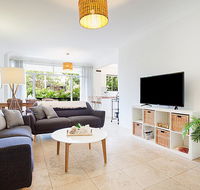 Light and airy garden apartment steps from surf - Redcliffe Tourism