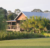 Lilies Luxury Retreats - Redcliffe Tourism