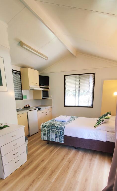 Lilyponds Holiday Park - Redcliffe Tourism 3