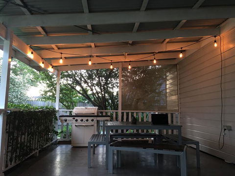 Linda's Cottage @ The Hunter - Redcliffe Tourism 3