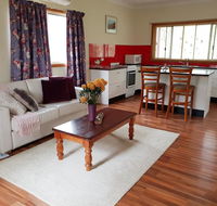 Lucky Mountain Cottage - Redcliffe Tourism