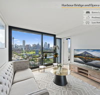 Luxurious Harbour Bridge and Opera House Views apt