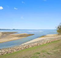 Luxury Beach Unit - Redcliffe Tourism