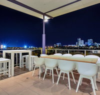 Luxury Darwin City Lights Jacuzzi Central Location Large House New Furnishings - Redcliffe Tourism