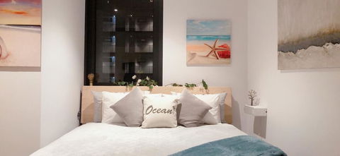 LUXURY KING APARTMENT PARRAMATTA CBD 1 MIN FROM STATION & WESTFIELD Sleeps 4 - Redcliffe Tourism 0
