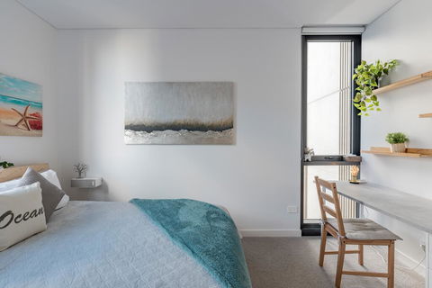 LUXURY KING APARTMENT PARRAMATTA CBD 1 MIN FROM STATION & WESTFIELD Sleeps 4 - Redcliffe Tourism 3